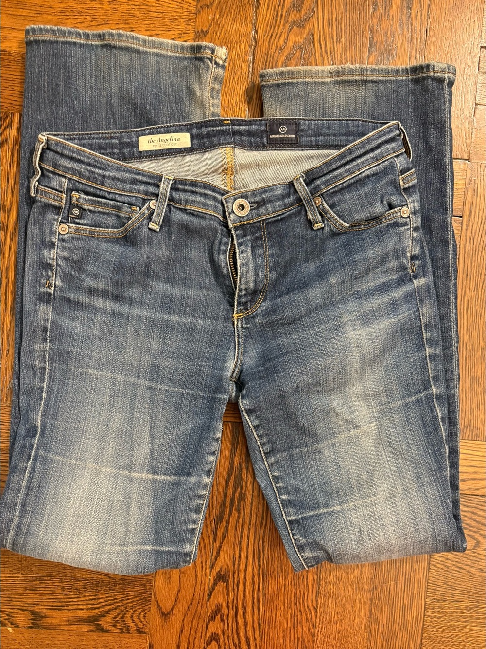 AG The Angelina Petite Bootcut jean size 27